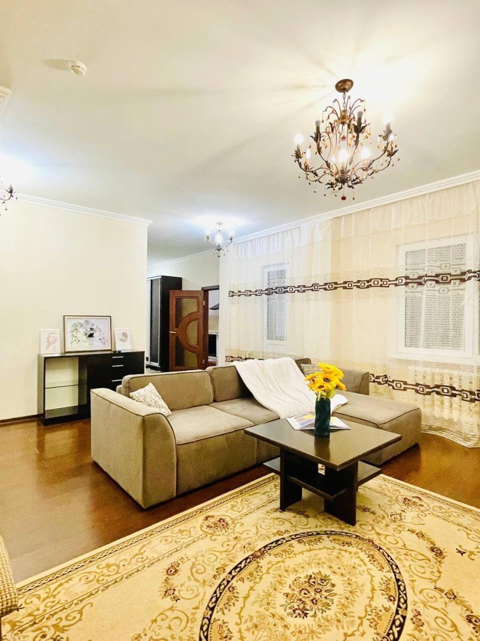 Жк Новый Мир อัสตานา ภายนอก รูปภาพ